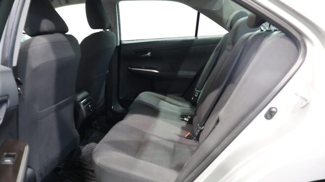 2013 Toyota Camry Hybrid G Package, Cruise Control- Factory Alloys image 304255