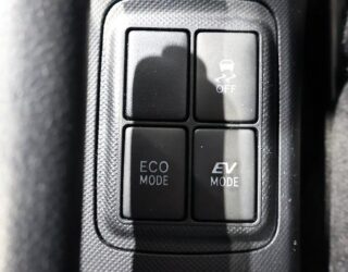 2015 Toyota Aqua X-Urban –  Push Button Start image 304646