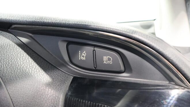 2017 Toyota Vitz Hybrid Jewela image 304036