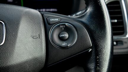 2014 Honda Vezel Hybrid Z Top Spec, Half Leather, Reverse camera image 305021