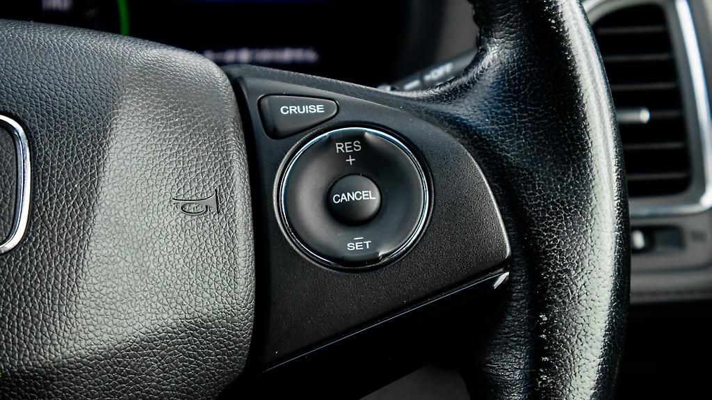 2014 Honda Vezel Hybrid Z Top Spec, Half Leather, Reverse camera image 305021