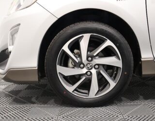 2015 Toyota Aqua Hybrid – X Urban, Push Start, Reverse Camera image 305344