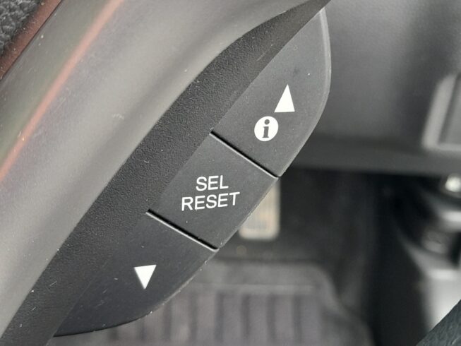 2015 Honda Fit Hybrid F Package image 304147