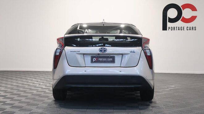 2018 Toyota Prius S SAFETY PLUS image 304225
