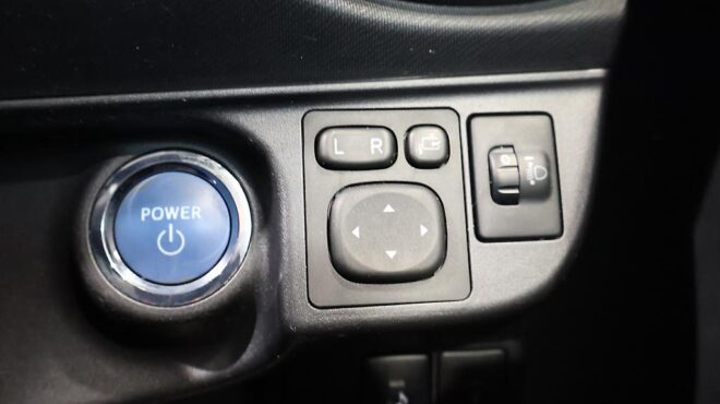 2015 Toyota Aqua X-Urban –  Push Button Start image 304647
