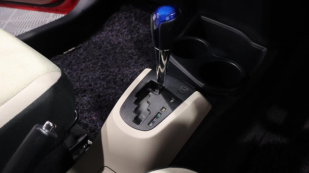 2012 Toyota Aqua Push Button Start image 305116