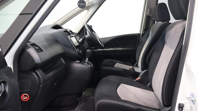 2014 Nissan Serena Hybrid Rider Black Line image 307668