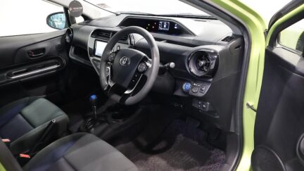 2018 Toyota Aqua S Model, Push Start, Lane Departure Warning – Auto Headlights image 304167