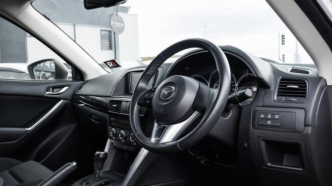 2013 Mazda Cx-5 20S Skyactiv Black wheels , Tints image 316138