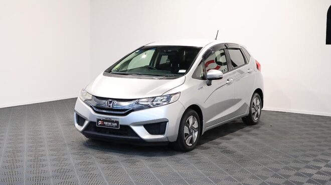 2015 Honda Fit Hybrid F Package image 317899
