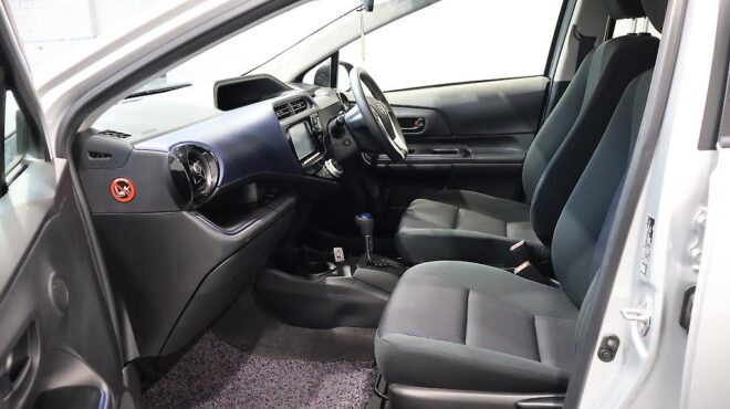 2016 Toyota Aqua S Model, Push Start, Reverse Camera image 304594
