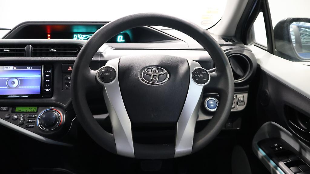 2012 Toyota Aqua S PKG, Push Button Start, Reverse Camera, image 307031