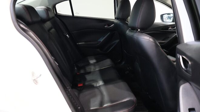 2015 Mazda Axela HYBRID Leather Package image 306469