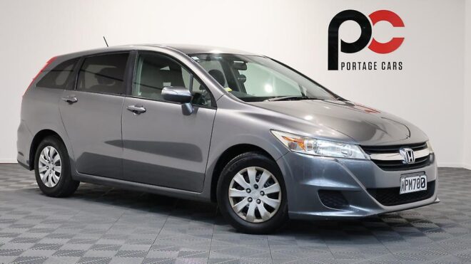 2010 Honda Stream 7 Seater, low KMS image 303879