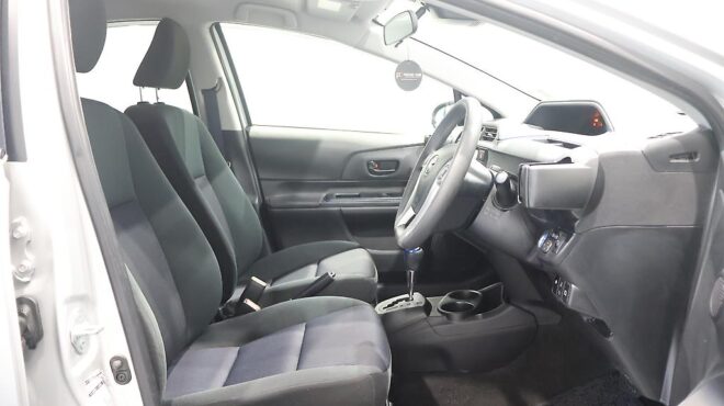 2017 Toyota Aqua S Model, Push Start, Low KMS, Lane Assist, Reverse Camera image 304214