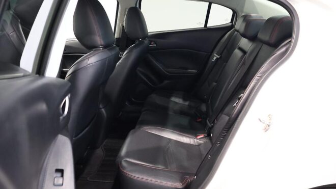 2015 Mazda Axela HYBRID Leather Package image 306470