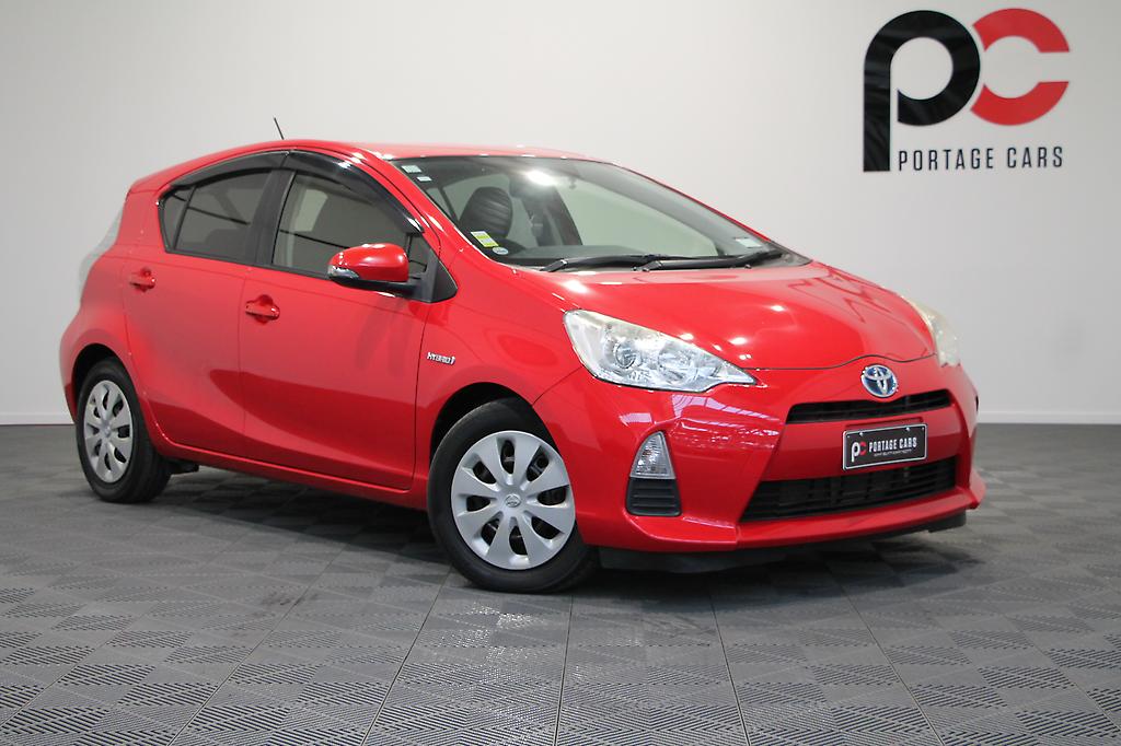 2012 Toyota Aqua S Smart Entry Pkg, Push Start, Reverse Camera, Heated Seats image 308019