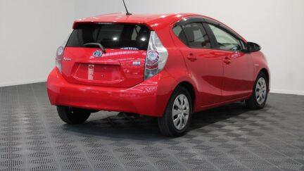 2012 Toyota Aqua S Smart Entry Pkg, Push Start, Reverse Camera, Heated Seats image 308024