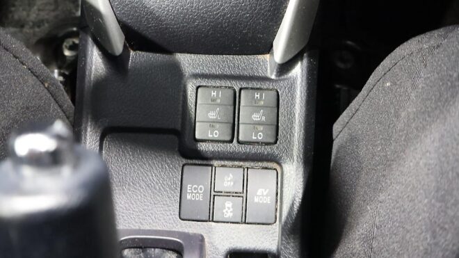 2014 Toyota Corolla Fielder Hybrid G, Push Start, Reverse Camera, Heated Seats image 307894