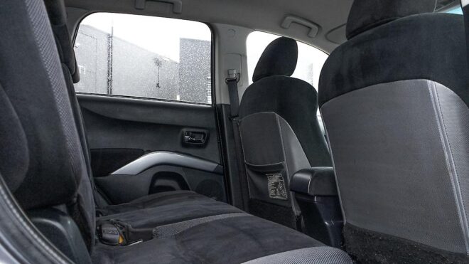 2007 Mitsubishi Outlander G Spec , 4WD 7 seater , Rockford Fosgate image 307819