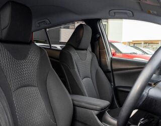 2016 Toyota Prius S model, cruise control, reverse camera image 303425