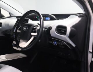 2018 Toyota Prius S SAFETY PLUS image 304232