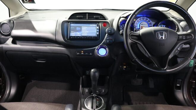 2013 Honda Fit Hybrid, Half Leather, Heated Seats, High Spec image 307232