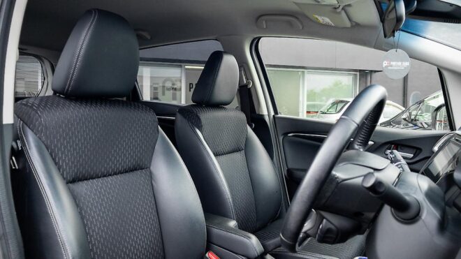 2014 Honda Fit Hybrid L-Package image 318943