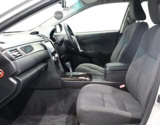2013 Toyota Camry Hybrid G Package, Cruise Control- Factory Alloys image 304256