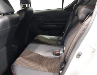 2015 Toyota Aqua Hybrid – X Urban, Push Start, Reverse Camera image 305334