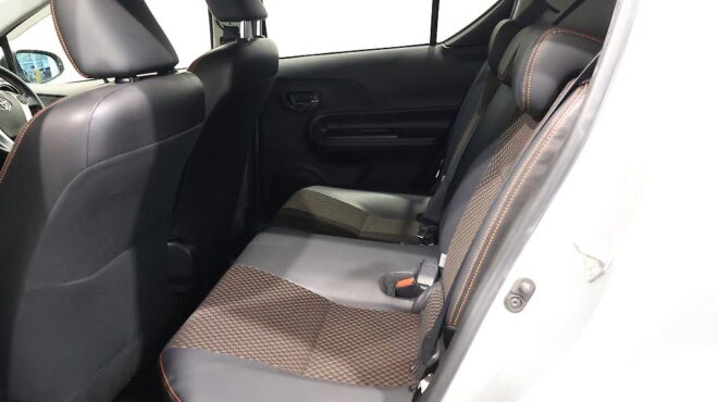 2015 Toyota Aqua Hybrid – X Urban, Push Start, Reverse Camera image 305334