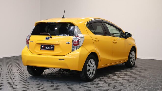 2013 Toyota Aqua S Model, Push Start, Reverse Camera image 308338