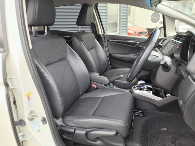 2014 Honda Fit Hybrid L-Package image 304124