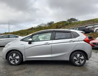 2015 Honda Fit Hybrid F Package image 304142
