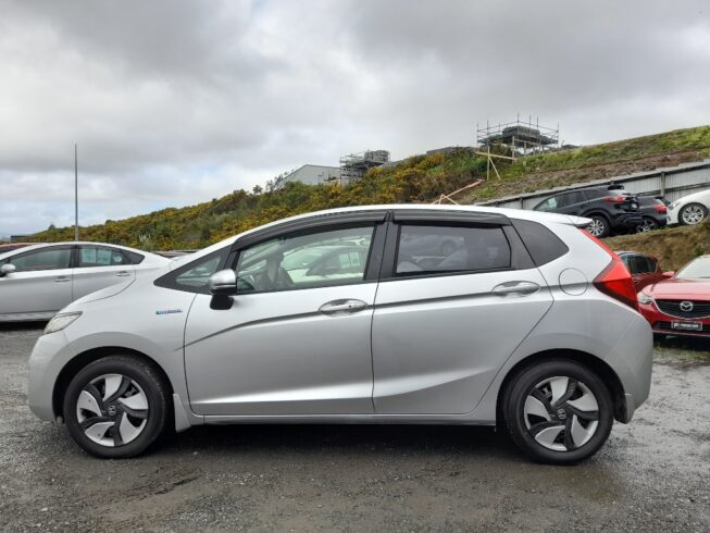 2015 Honda Fit Hybrid F Package image 304142