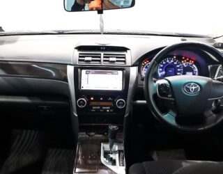 2013 Toyota Camry Hybrid G Package, Cruise Control- Factory Alloys image 304253