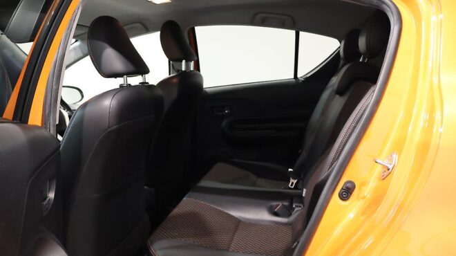 2015 Toyota Aqua X-Urban –  Push Button Start image 304640