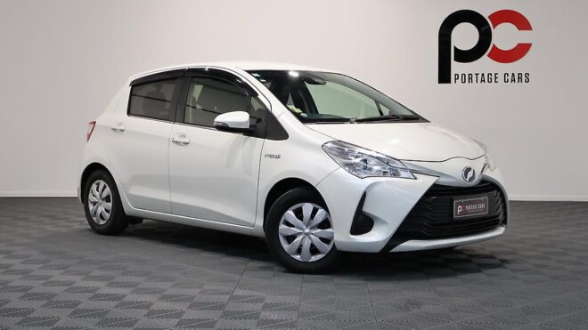 2017 Toyota Vitz Hybrid Jewela image 304024