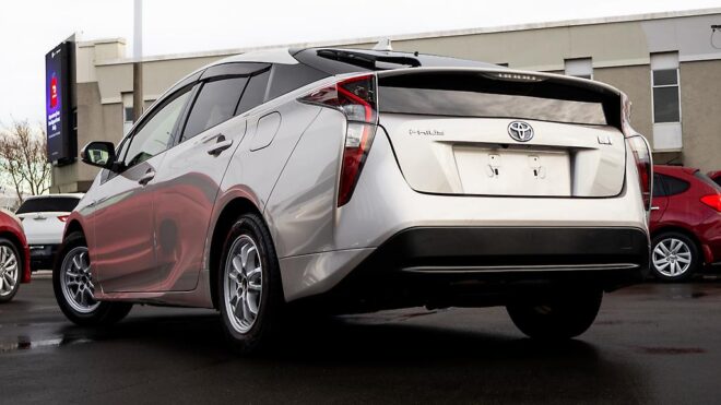 2016 Toyota Prius S model, cruise control, reverse camera image 303419