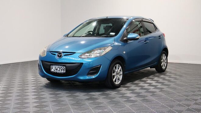 2013 Mazda Demio 13S NZ Radio, Reverse Camera image 303540