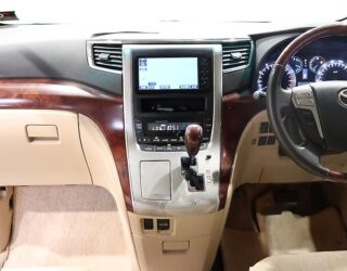 2010 Toyota Alphard 7 Seater Cruise Control image 308324