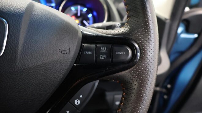 2012 Honda Fit Shuttle Hybrid Smart Selection image 304524