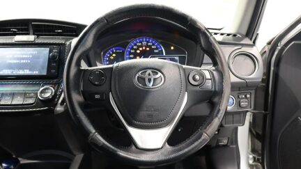 2014 Toyota Corolla G Model, Push Start, Reverse Camera image 307174