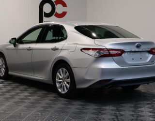 2017 Toyota Camry G Model Hybrid, Reverse Camera, Cruise Control image 303581