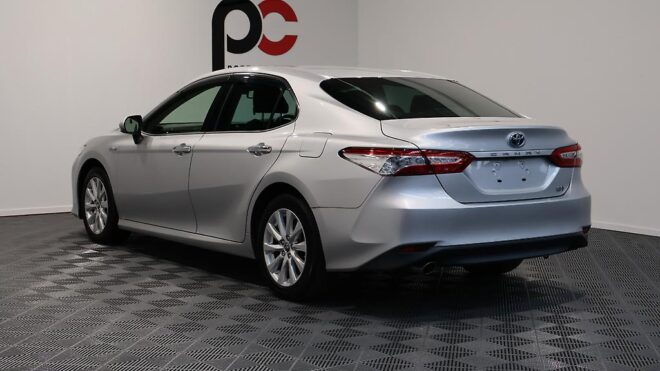2017 Toyota Camry G Model Hybrid, Reverse Camera, Cruise Control image 303581