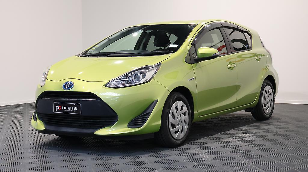 2018 Toyota Aqua S Model, Push Start, Lane Departure Warning – Auto Headlights image 304158