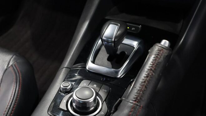 2015 Mazda Axela HYBRID Leather Package image 306477