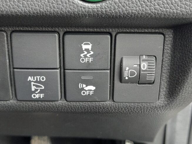 2015 Honda Fit Hybrid F Package image 304149