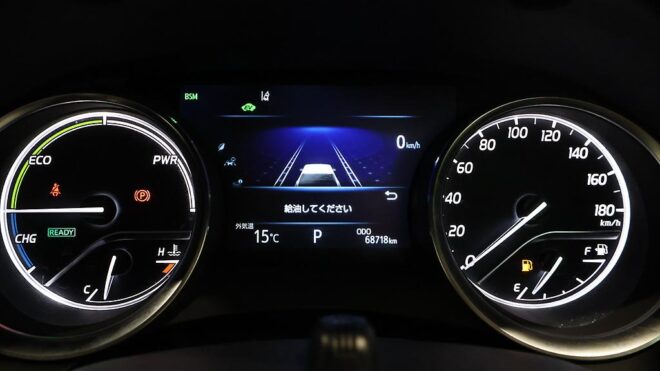 2017 Toyota Camry G Model Hybrid, Reverse Camera, Cruise Control image 303591
