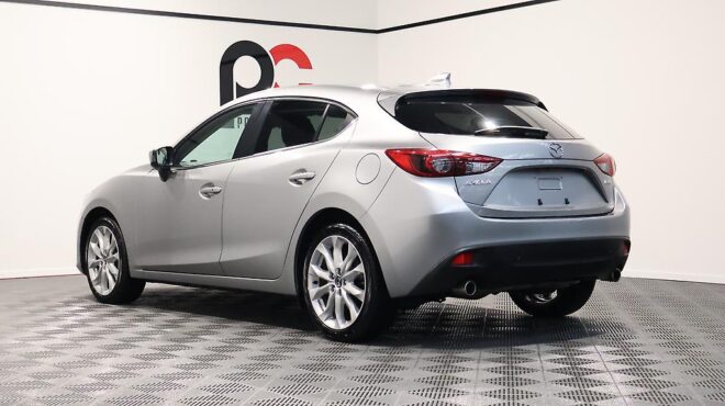 2014 Mazda Axela Sports 20S Touring image 305771